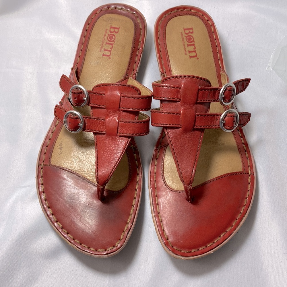 Born Red Leather Thongs/Sandals w/Adjustable Straps - Size 8